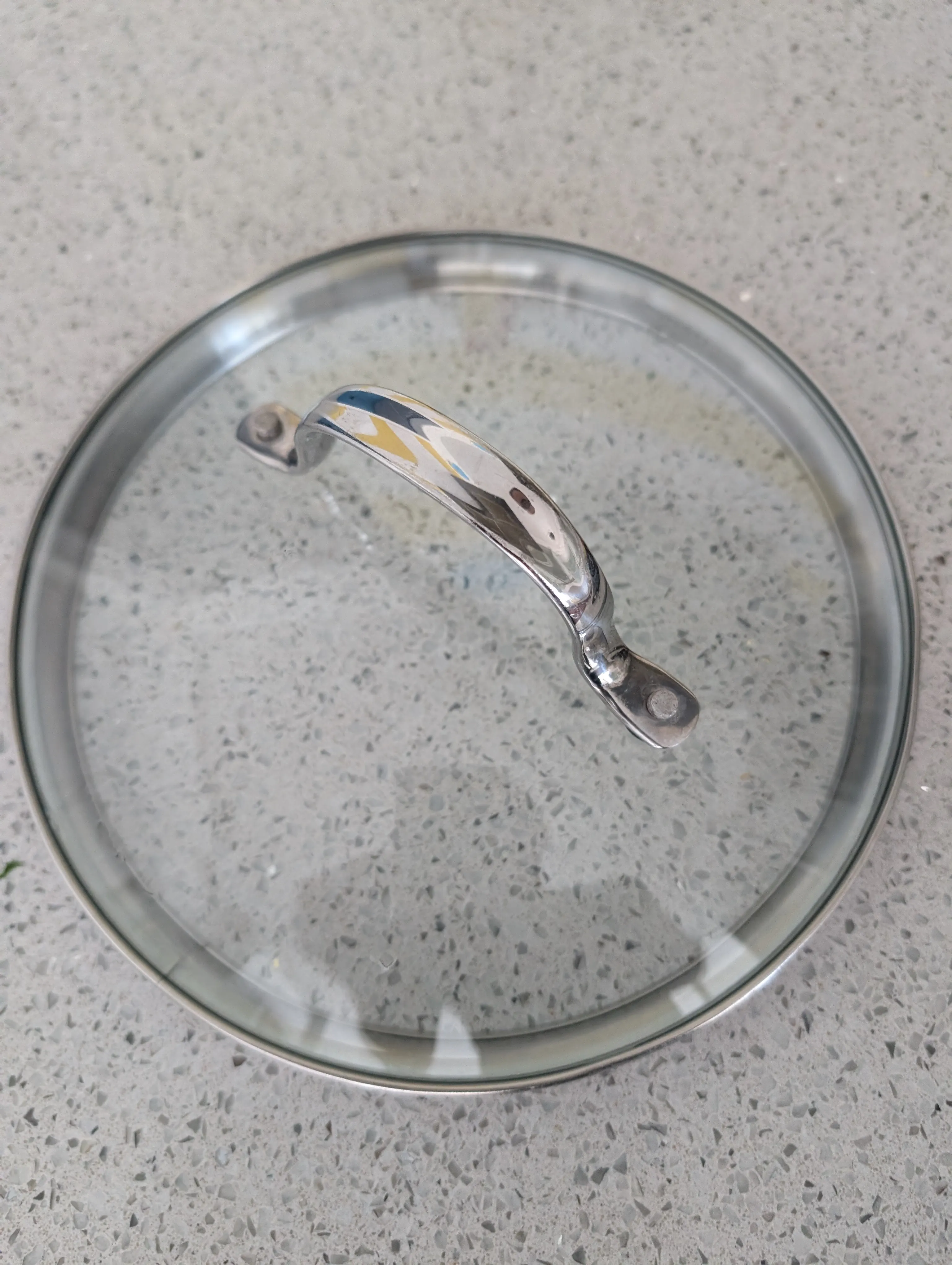 The pan lid we wash